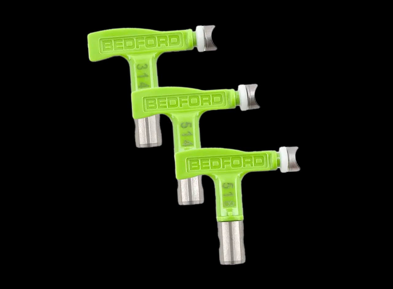 Dobór dyszy do farb akrylowych: Przewodnik Błażeja Szymańskiego