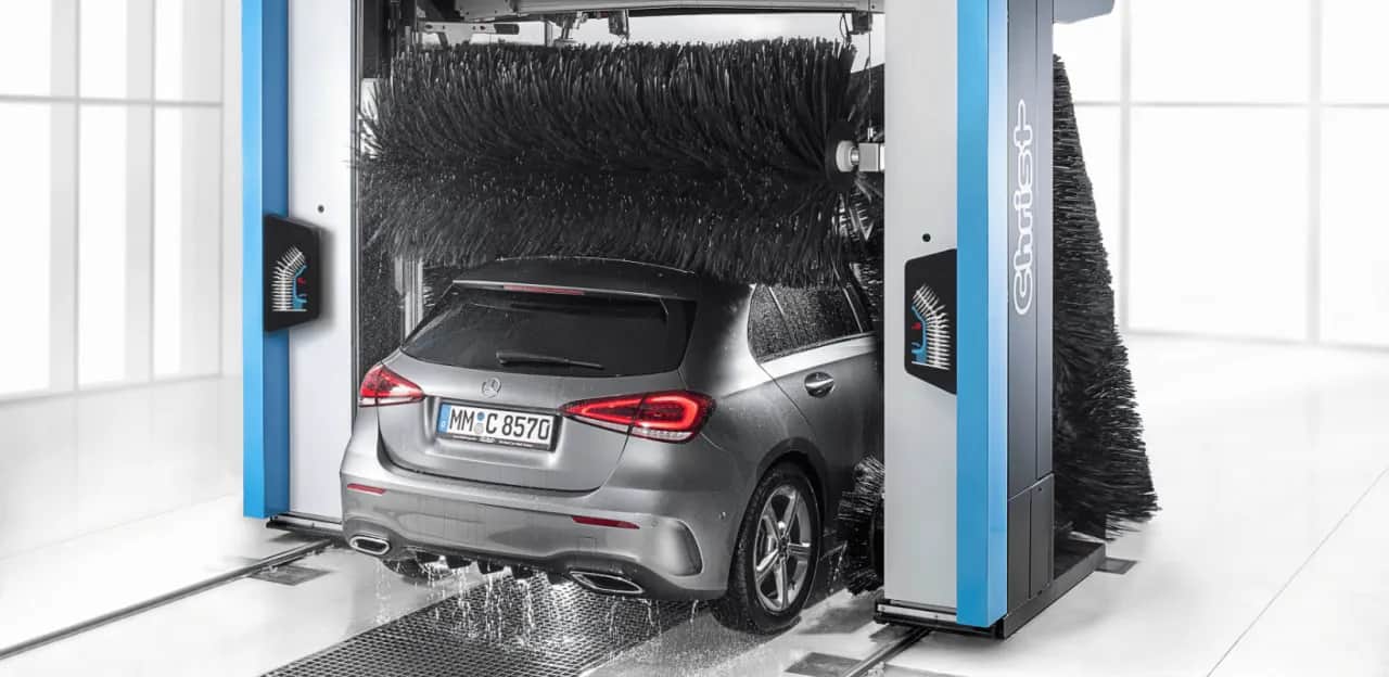 Myjnia automatyczna: Jak wybrać najlepszą i nie porysować auta?