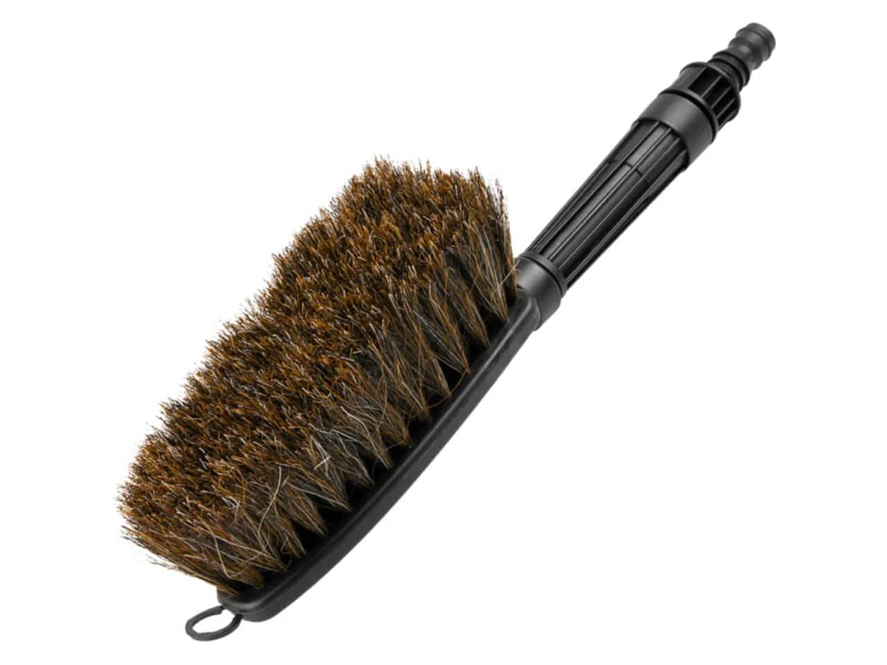 Szczotka do mycia samochodu: Jak myć auto bezpiecznie i bez rys?